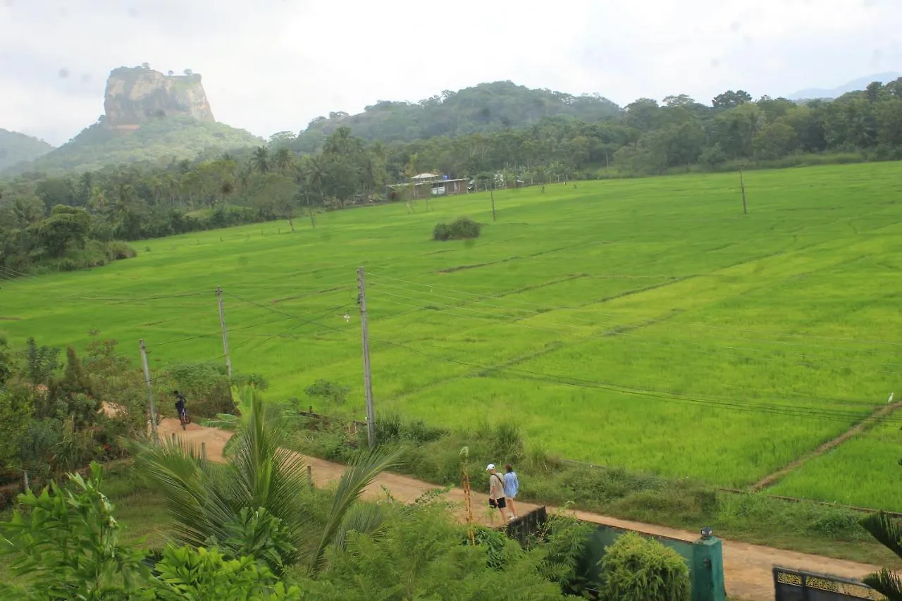 Отель Sigiriya Water Guest & View Point Restaurant Гостевой дом