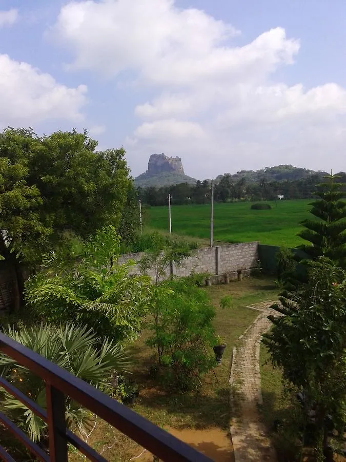 Отель Sigiriya Water Guest & View Point Restaurant Гостевой дом