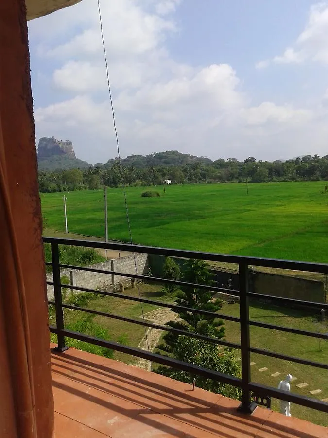 فندق Sigiriya Water Guest & View Point Restaurant